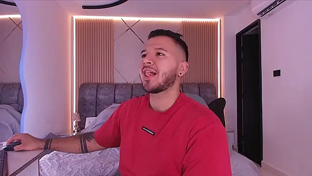 Snapshot of mister_miike chatting on March 7, 2026, 3:13 am mister miike online show from March 7, 2026, 3:13 am