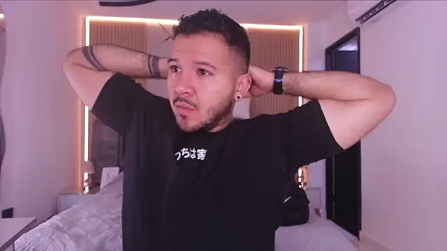 Snapshot of mister_miike chatting on March 5, 2026, 3:14 am mister miike online show from March 5, 2026, 3:14 am