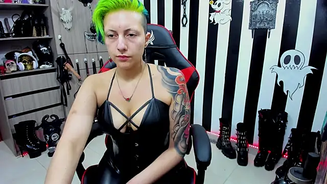 Mistress Yelena online show from December 3, 2024, 9:39 pm