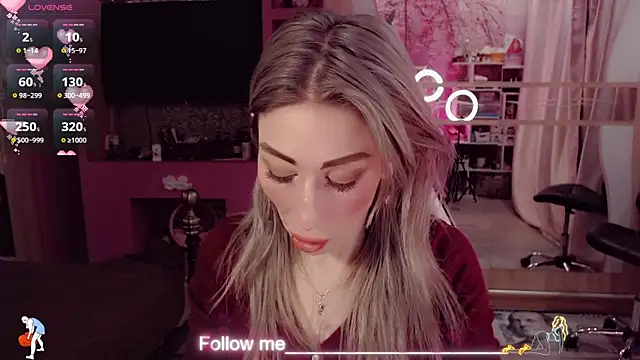 Snapshot of AnnieGOld_ chatting on February 14, 2026, 10:10 pm AnnieGOld online show from February 14, 2026, 10:10 pm