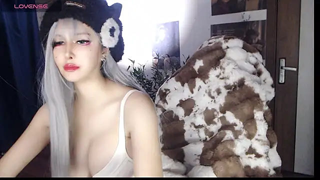 candy cola online show from November 18, 2025, 2:53 pm