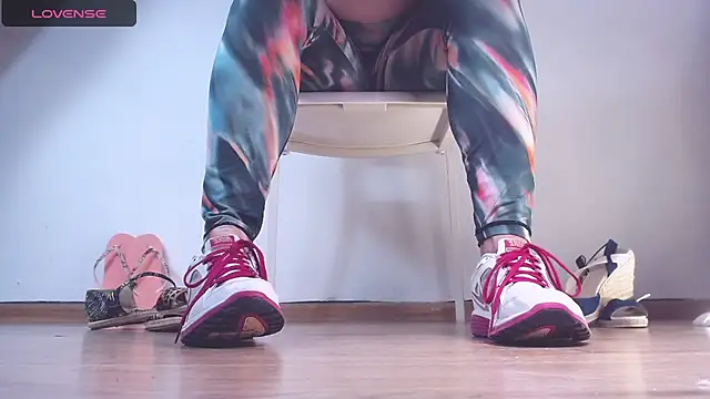 Snapshot of Foot_Goddes_ chatting on January 14, 2025, 6:56 am Foot Goddes online show from January 14, 2025, 6:56 am