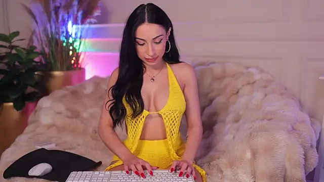 Anais Bloom online show from June 23, 2026, 7:23 pm