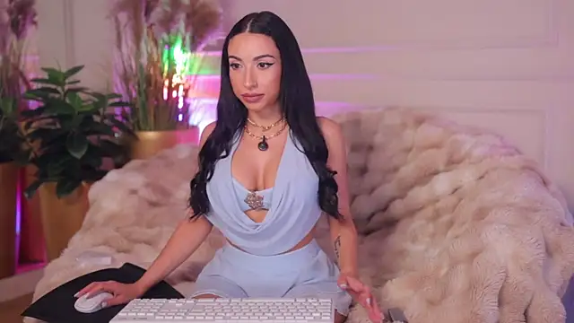 Anais Bloom online show from August 5, 2026, 7:19 pm