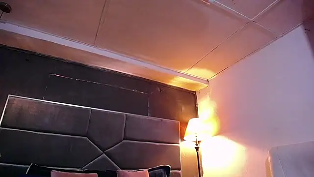 Snapshot of teddyfit19cm chatting on March 6, 2026, 1:17 pm teddyfit19cm online show from March 6, 2026, 1:17 pm