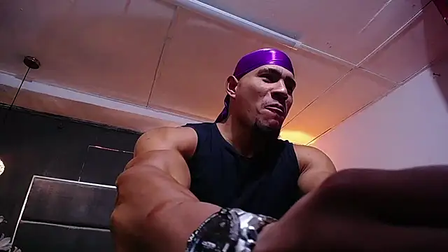 Snapshot of teddyfit19cm chatting on March 3, 2026, 1:51 pm teddyfit19cm online show from March 3, 2026, 1:51 pm