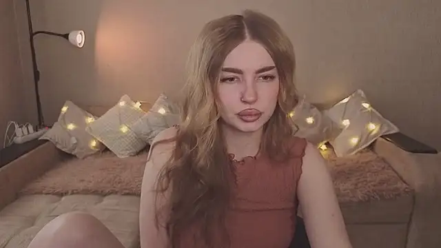 ViolettaLopez online show from February 16, 2026, 9:30 am