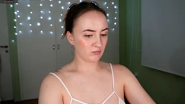 Black Eva  online show from March 7, 2025, 5:17 pm