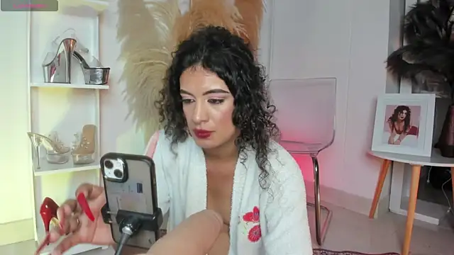 LaColorina  online show from November 30, 2025, 2:12 am