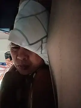 TropicalFlower online show from June 11, 2026, 5:15 am