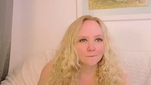 Sarah4you online show from August 9, 2026, 1:35 am