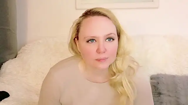 Sarah4you online show from May 10, 2026, 8:44 pm