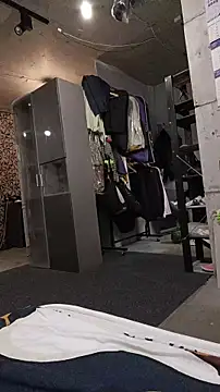 Krasav4ik4ik online show from September 12, 2025, 7:57 pm