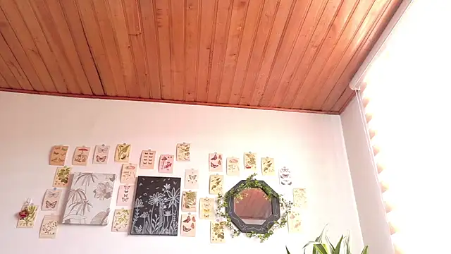 kinky rider online show from June 15, 2026, 4:06 pm