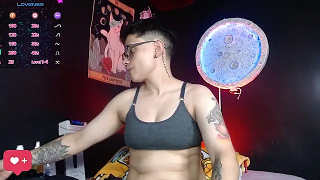 girl intense444 online show from June 19, 2026, 7:41 pm