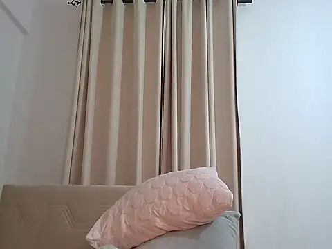 Snapshot of Deliciousgal chatting on July 18, 2026, 10:51 pm Deliciousgal online show from July 18, 2026, 10:51 pm