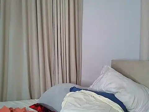 Snapshot of Deliciousgal chatting on July 1, 2026, 6:19 pm Deliciousgal online show from July 1, 2026, 6:19 pm