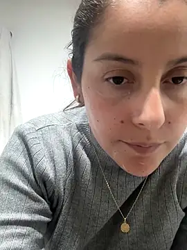 hannyrose  online show from October 7, 2025, 2:45 am