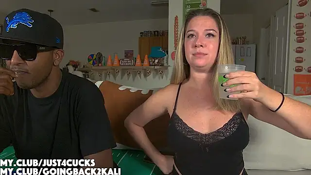 boomboomr00m online show from October 21, 2025, 2:11 am