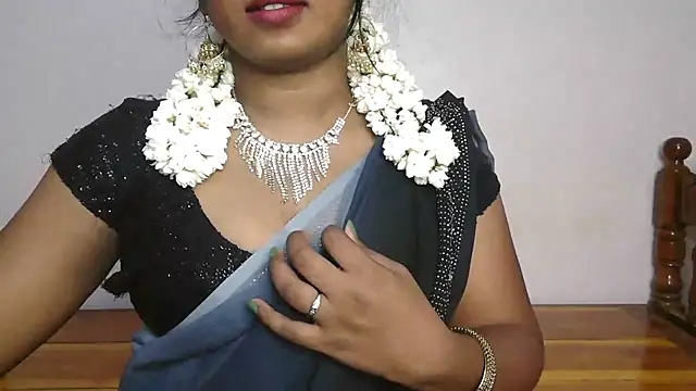 Dhiyapink online show from March 13, 2025, 5:07 pm