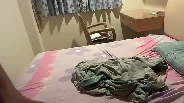 alextang2005 online show from September 15, 2025, 6:19 pm