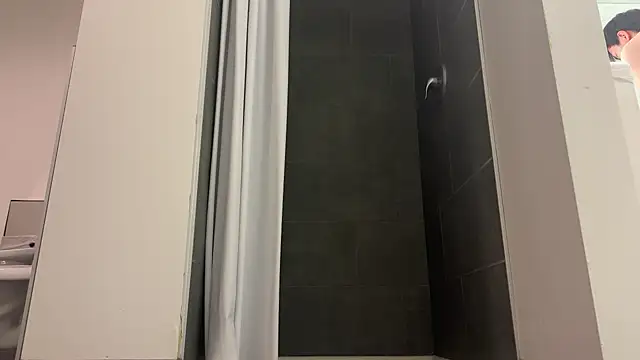 alextang2005 online show from February 5, 2025, 6:56 am