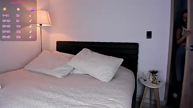 Snapshot of thinysweet chatting on March 11, 2026, 12:43 pm thinysweet online show from March 11, 2026, 12:43 pm