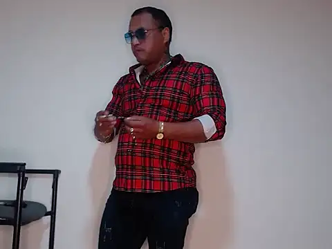 hardrock982 online show from November 26, 2025, 1:11 pm