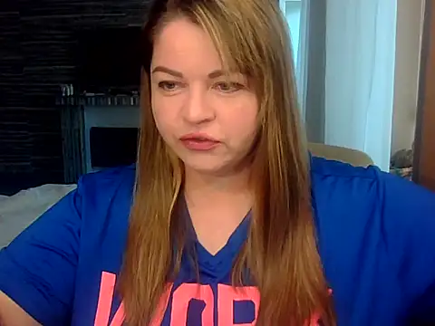 Snapshot of cute__cherry chatting on May 20, 2026, 6:32 am cute cherry online show from May 20, 2026, 6:32 am