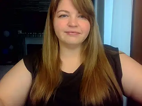 Snapshot of cute__cherry chatting on June 3, 2026, 11:33 am cute cherry online show from June 3, 2026, 11:33 am