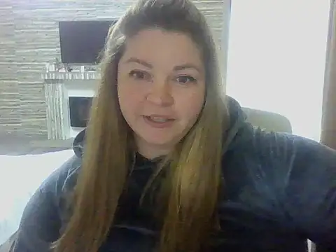 Snapshot of cute__cherry chatting on May 13, 2026, 4:25 pm cute cherry online show from May 13, 2026, 4:25 pm