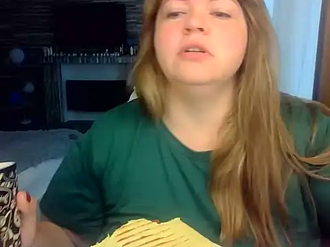 Snapshot of cute__cherry chatting on June 4, 2026, 7:24 am cute cherry online show from June 4, 2026, 7:24 am