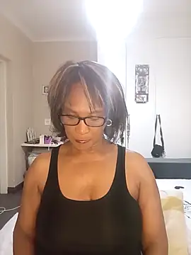 Snapshot of Hotgrannyx chatting on October 12, 2025, 6:15 am Hotgrannyx online show from October 12, 2025, 6:15 am