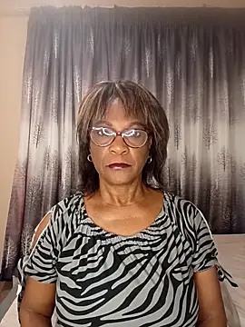 Snapshot of Hotgrannyx chatting on November 15, 2025, 2:15 am Hotgrannyx online show from November 15, 2025, 2:15 am