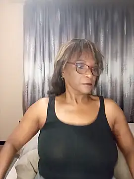 Snapshot of Hotgrannyx chatting on November 16, 2025, 2:05 am Hotgrannyx online show from November 16, 2025, 2:05 am