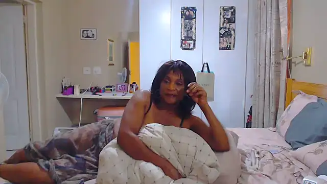 Snapshot of Hotgrannyx chatting on March 22, 2025, 2:03 pm Hotgrannyx online show from March 22, 2025, 2:03 pm