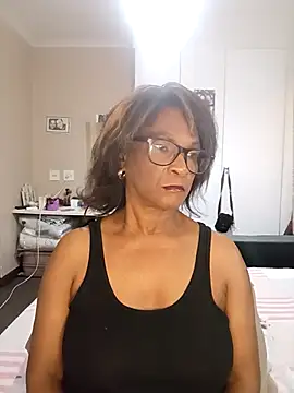 Snapshot of Hotgrannyx chatting on October 25, 2025, 6:45 am Hotgrannyx online show from October 25, 2025, 6:45 am