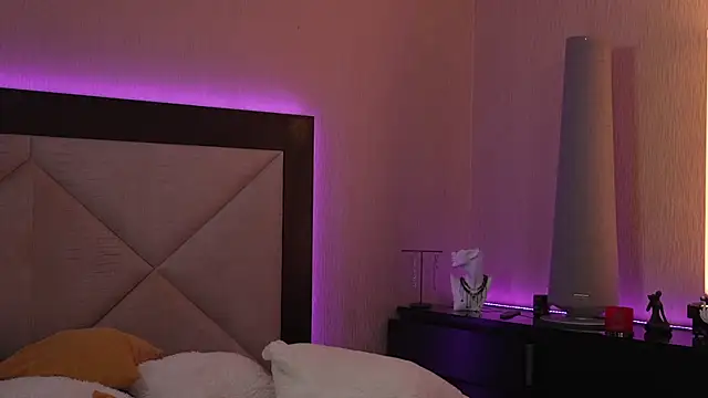 Snapshot of GirlGogo chatting on March 18, 2026, 10:21 pm GirlGogo online show from March 18, 2026, 10:21 pm