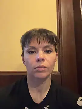 SofiaFoster  online show from May 2, 2026, 12:43 pm