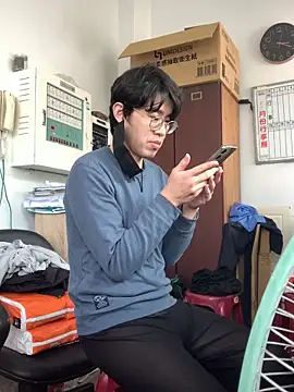 o0-69o online show from February 26, 2025, 7:23 am