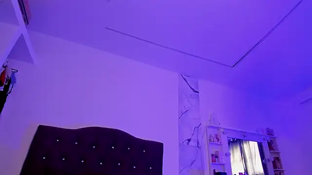 alysson 18 online show from March 19, 2026, 1:55 pm