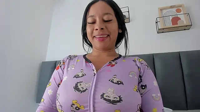MaraOwen  online show from July 10, 2026, 12:16 pm