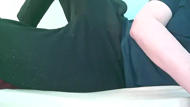 maleslutforwomen online show from April 18, 2026, 2:41 pm