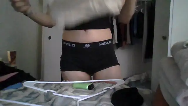 persephone332 online show from October 2, 2025, 4:05 am