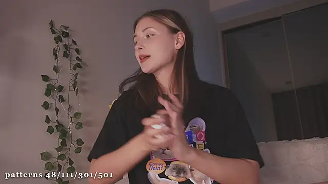 liassmolly1 couple online show from February 7, 2025, 4:56 pm