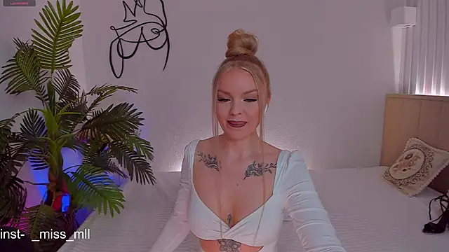 MaaryM online show from February 26, 2025, 4:30 am