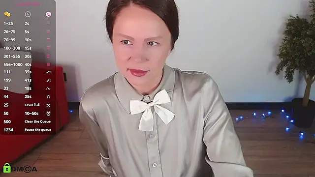 VickyGolden online show from June 11, 2026, 5:26 am