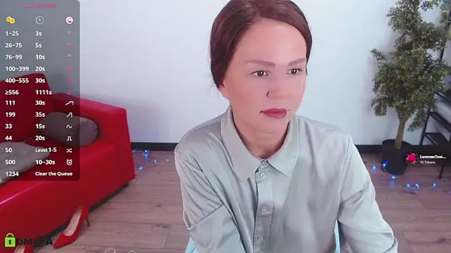 VickyGolden online show from August 2, 2026, 5:17 am
