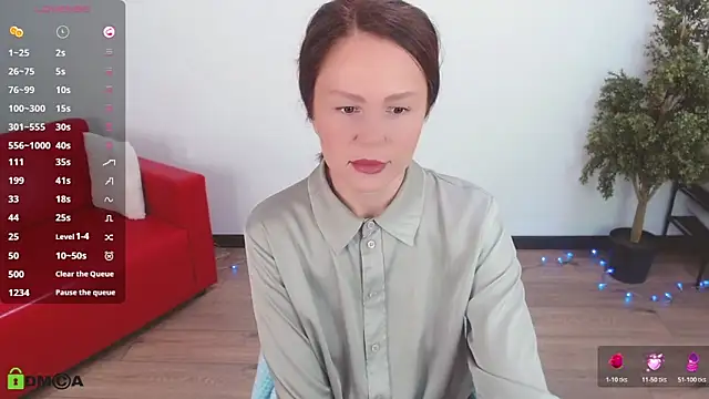 VickyGolden online show from June 7, 2026, 5:34 am