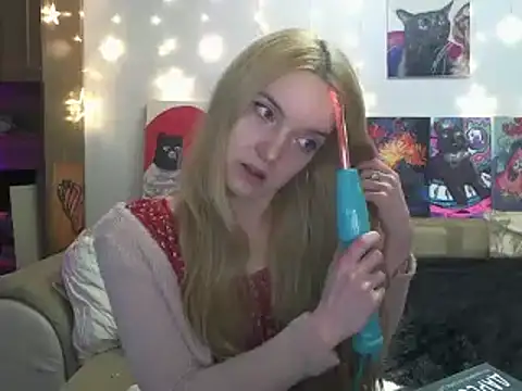 SecretSophia online show from March 21, 2025, 7:35 pm